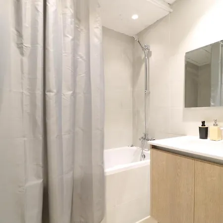 Waterfront Shine Apartment *