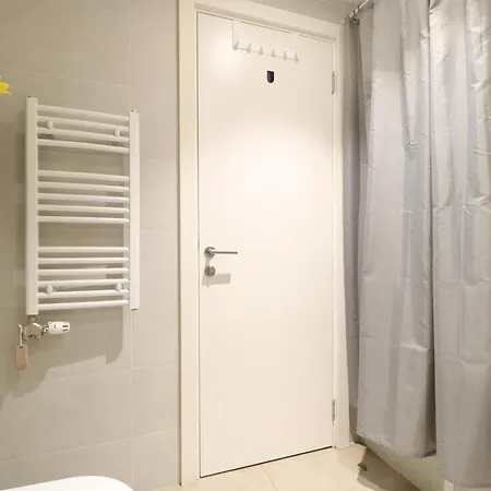 Waterfront Shine Apartment *